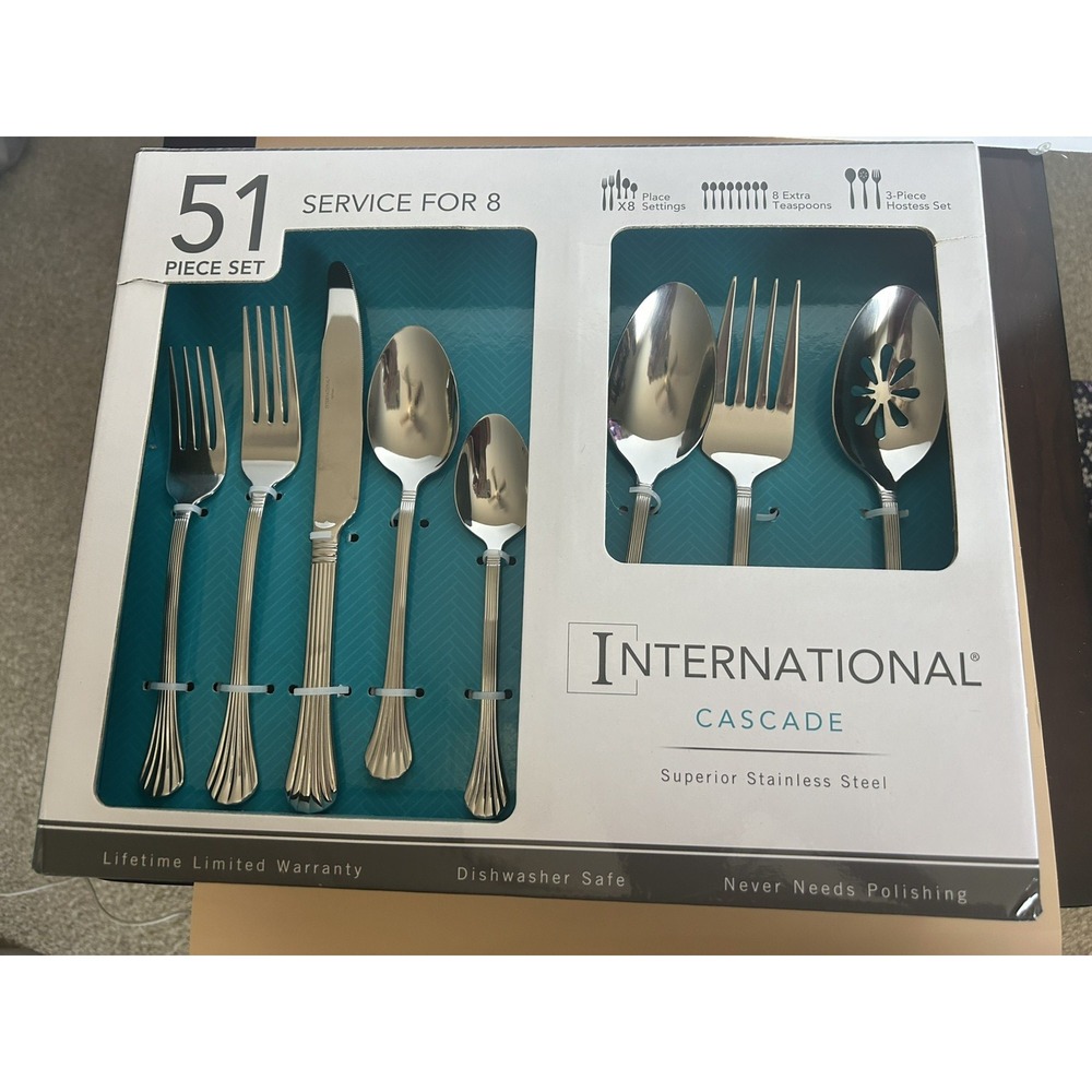 International Silver 5264791 Cascade 51 PC Flatware Set - Silver